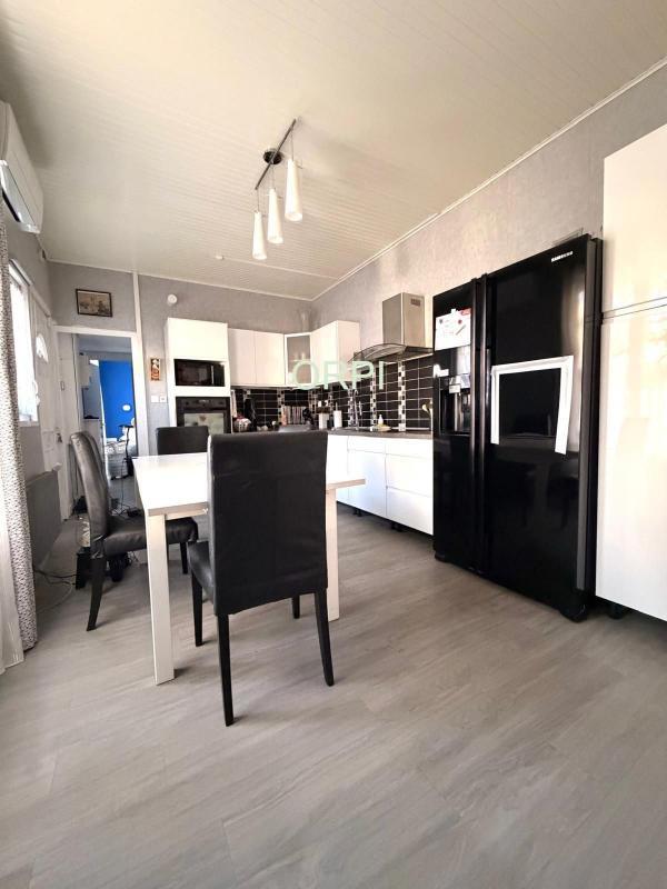 Maison - 158 m² - 8 pièces