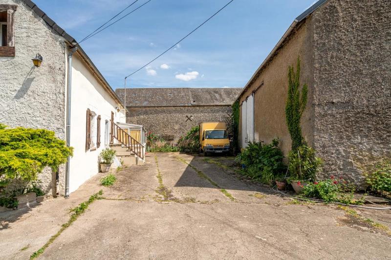 Corps de ferme - 190 m² - 9 pièces