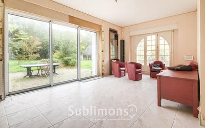 Maison - 184 m² - 8 pièces