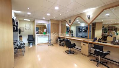 Local commercial - 76 m² - 2 pièces