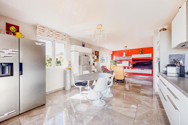 Appartement ancien - 71 m² - 3 pièces