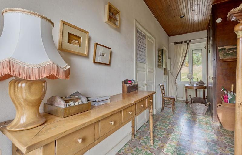 Maison - 409 m² - 13 pièces