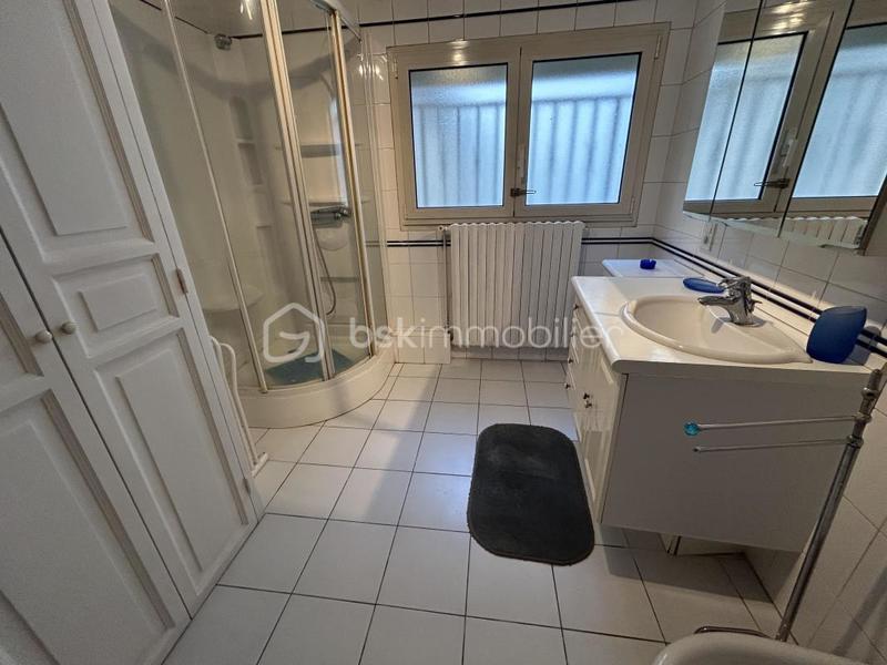 Maison - 255 m² - 10 pièces