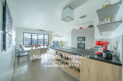 Appartement - 94 m² - 4 pièces
