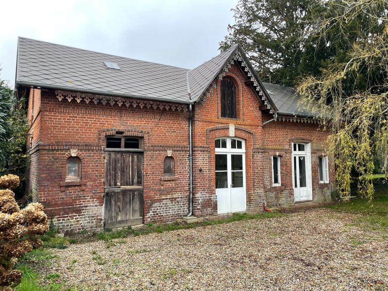 Maison - 241 m² - 11 pièces