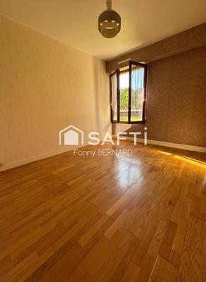 Appartement - 90 m² - 4 pièces