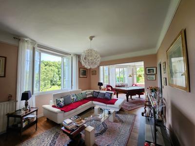 Maison - 150 m² - 8 pièces