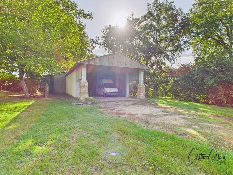 Propriété - 326 m² - 10 pièces