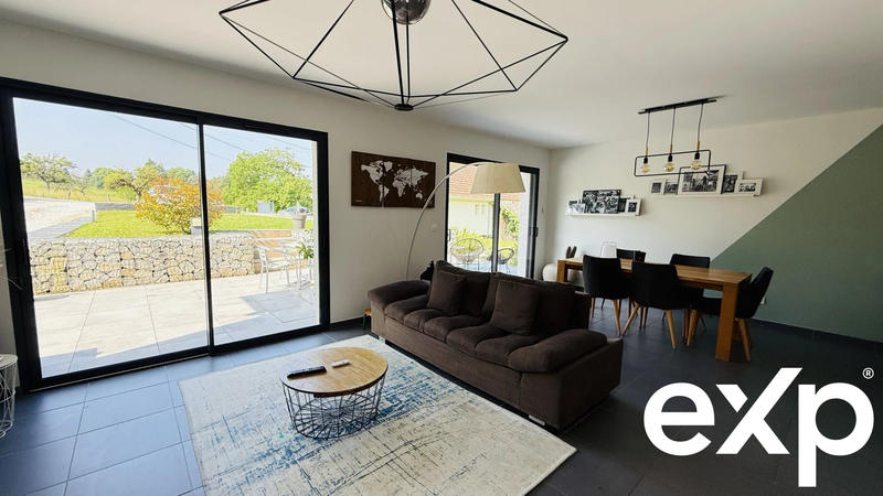 Maison - 102 m² - 4 pièces