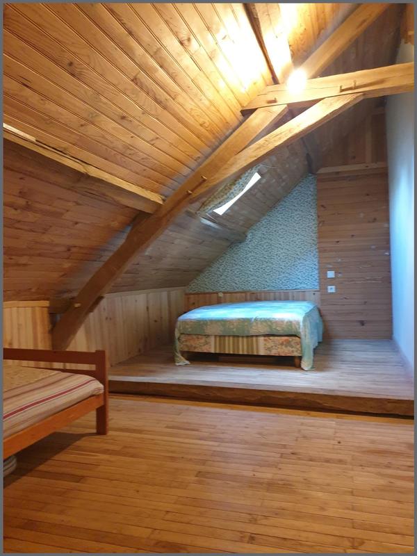 Maison - 211 m² - 8 pièces