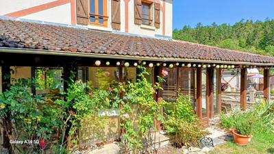 Maison traditionnelle - 88 m² - 4 pièces