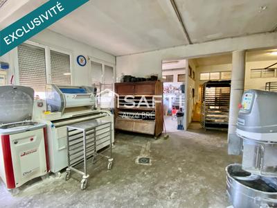Local commercial - 331 m²
