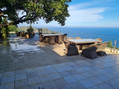 Villa - 250 m² - 10 pièces