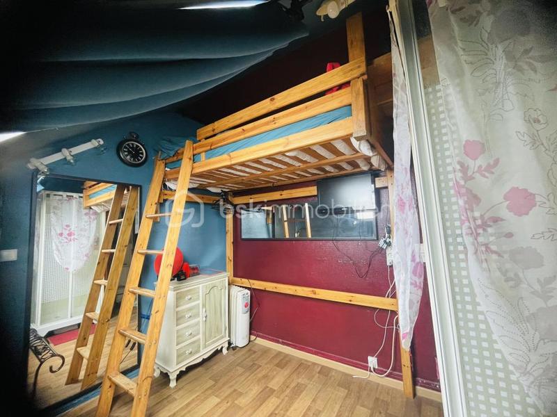 Studio - 6 m² - 1 pièce