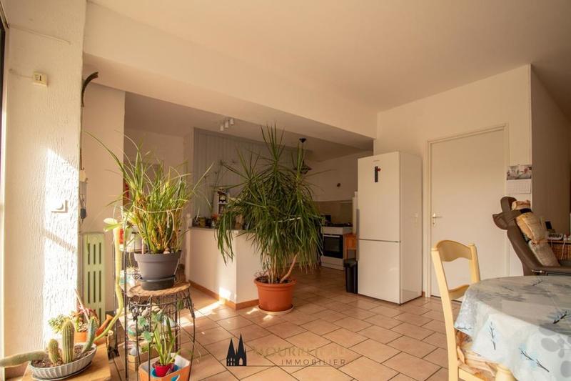 Maison - 300 m² - 9 pièces