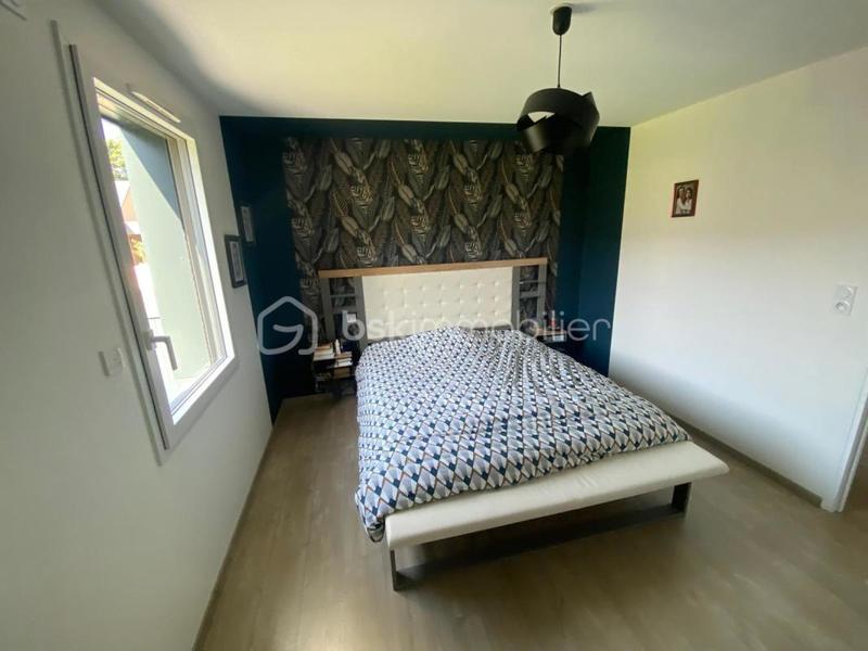 Pavillon - 180 m² - 8 pièces