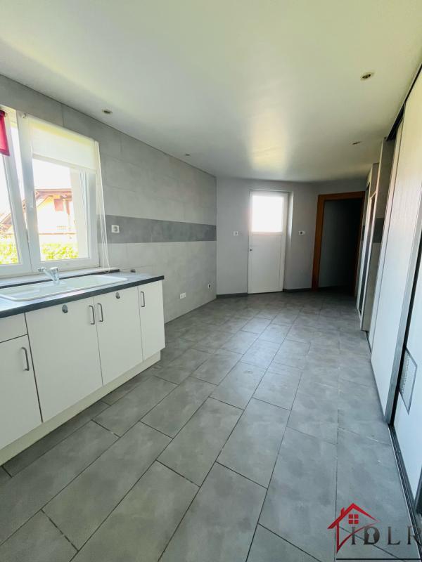 Maison - 240 m² - 7 pièces