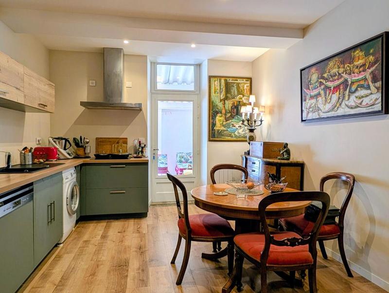 Immeuble - 175 m² - 6 pièces