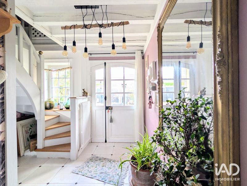 Maison - 249 m² - 7 pièces