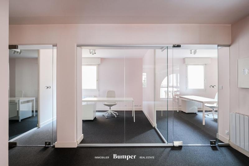 Bureau - 102 m² - 5 pièces