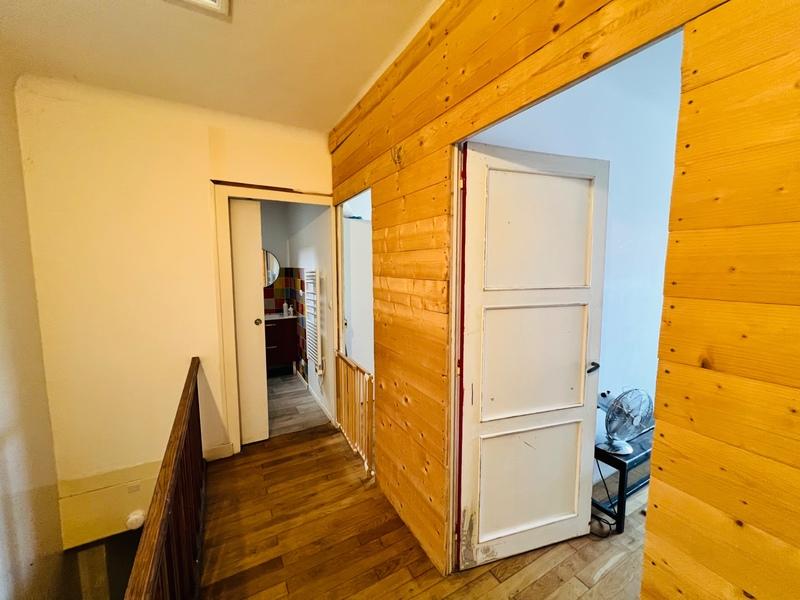 Maison - 259 m² - 5 pièces