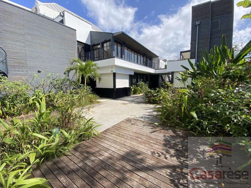 Local commercial - 280 m² - 8 pièces