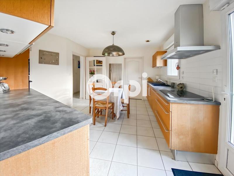 Maison - 140 m² - 5 pièces