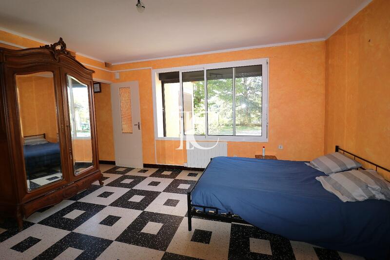 Maison - 208 m² - 9 pièces