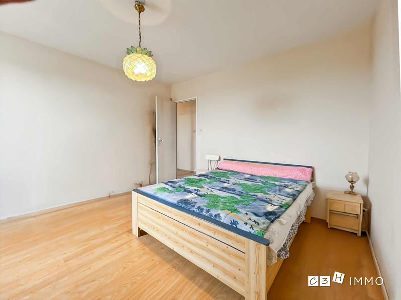 Appartement - 94 m² - 4 pièces