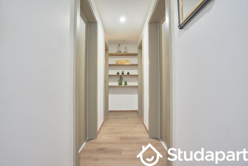 Chambre - 11 m² - 1 pièce