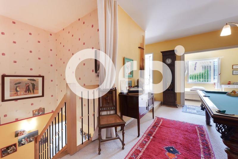 Maison - 161 m² - 6 pièces