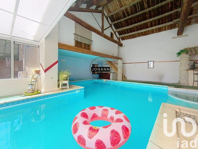 Maison - 222 m² - 9 pièces