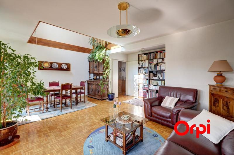 Appartement - 147 m² - 5 pièces