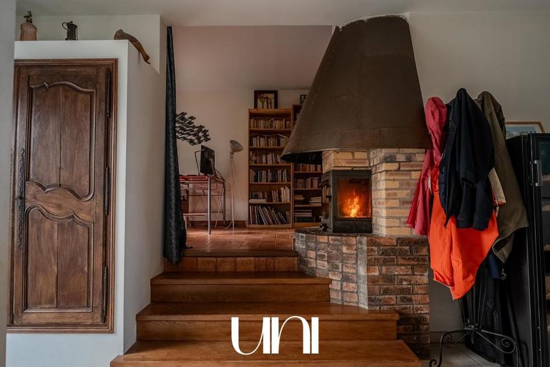 Maison - 237 m² - 7 pièces