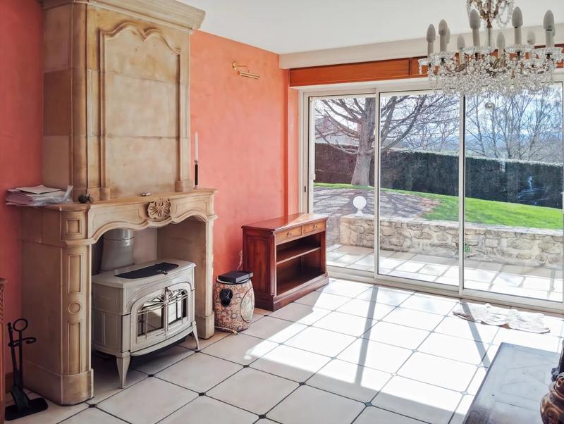 Propriété - 220 m² - 7 pièces