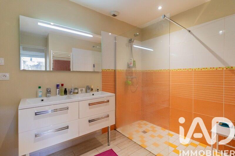 Maison - 168 m² - 8 pièces