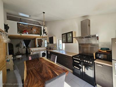 Maison - 157 m² - 9 pièces