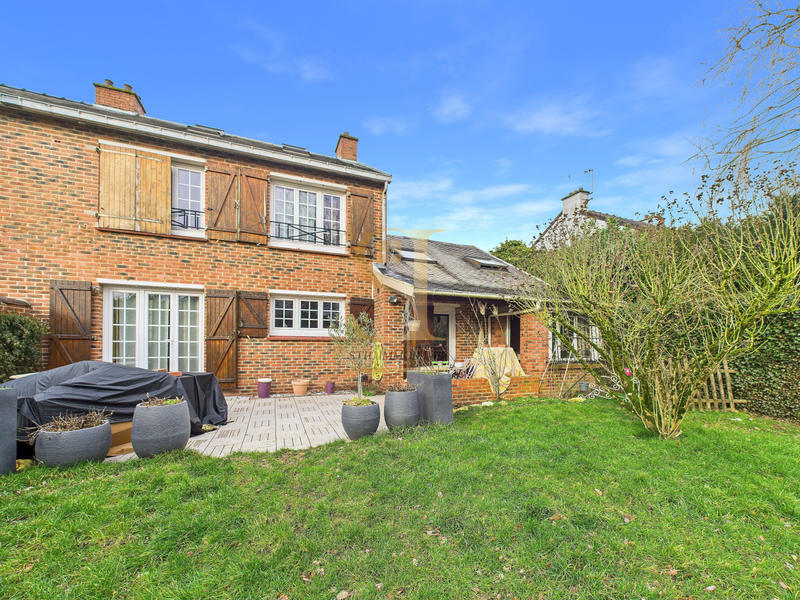 Maison - 140 m² - 7 pièces