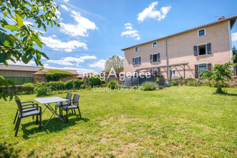 Corps de ferme - 230 m² - 7 pièces