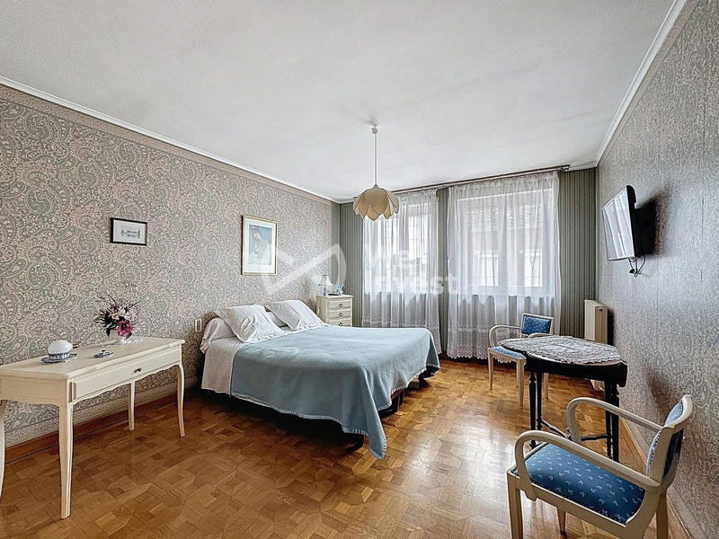 Maison - 157 m² - 10 pièces