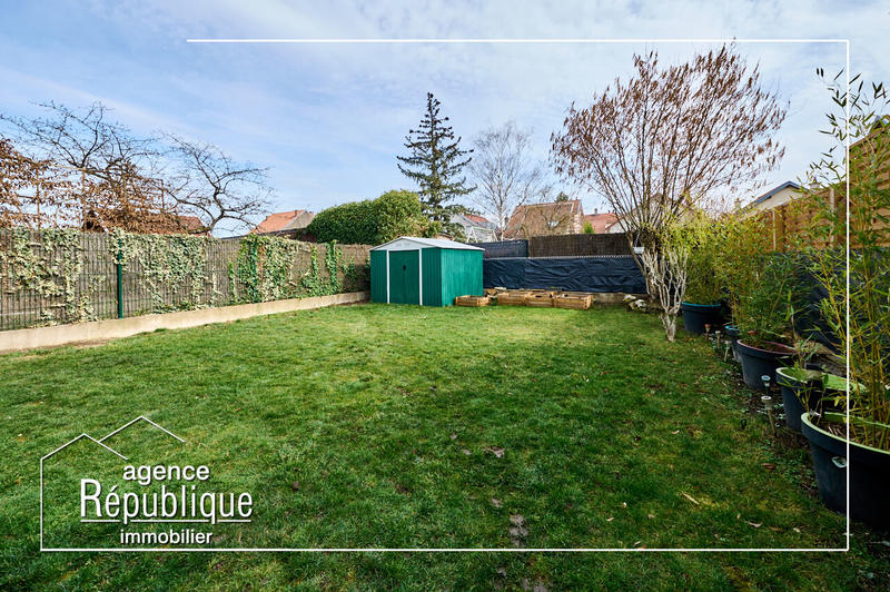 Maison - 222 m² - 9 pièces