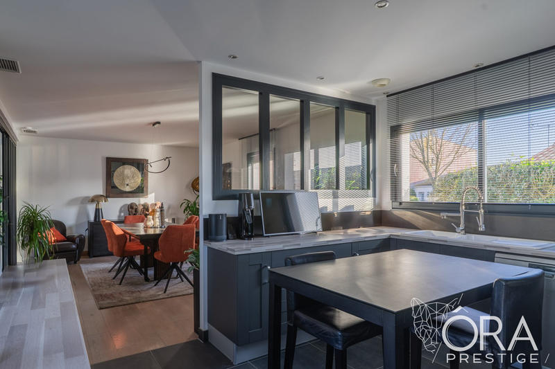 Villa - 179 m² - 6 pièces