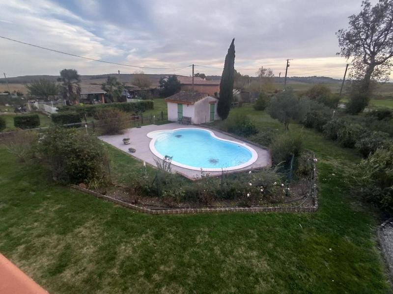 Maison - 200 m² - 7 pièces