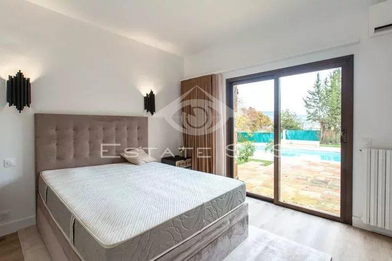 Villa - 182 m² - 7 pièces