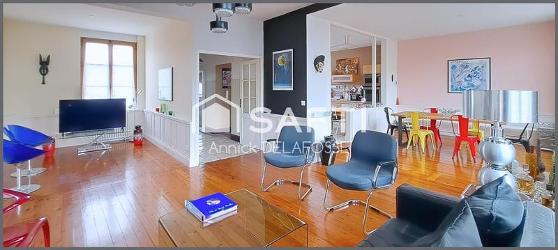 Maison - 269 m² - 8 pièces