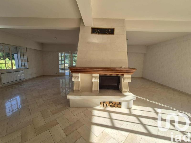 Maison - 265 m² - 6 pièces