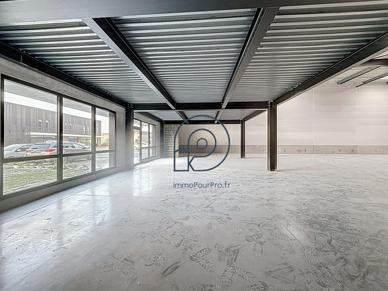 Local d'activités - 851 m²