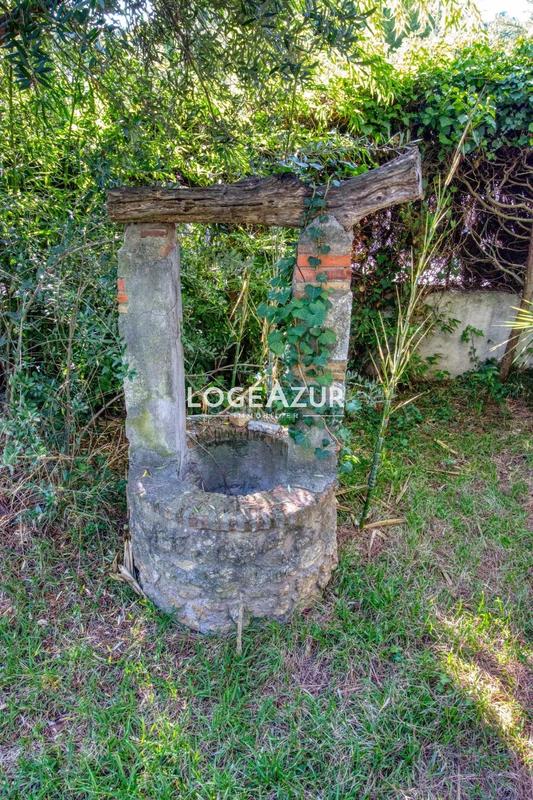 Maison - 210 m² - 8 pièces