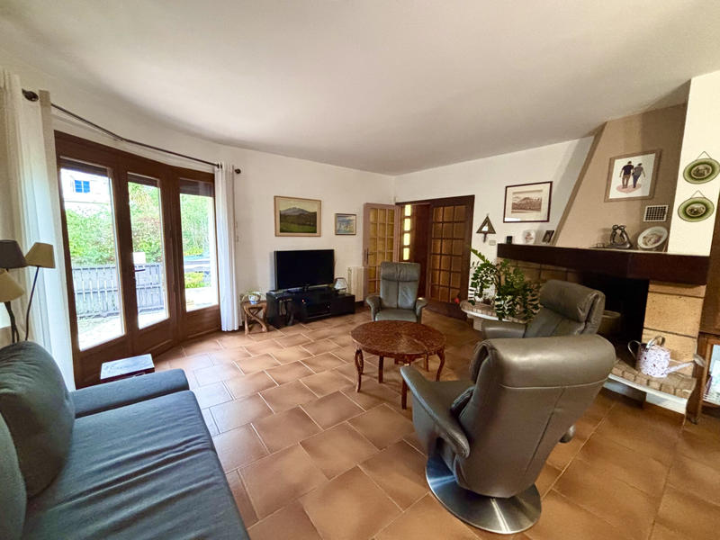 Maison - 180 m² - 6 pièces