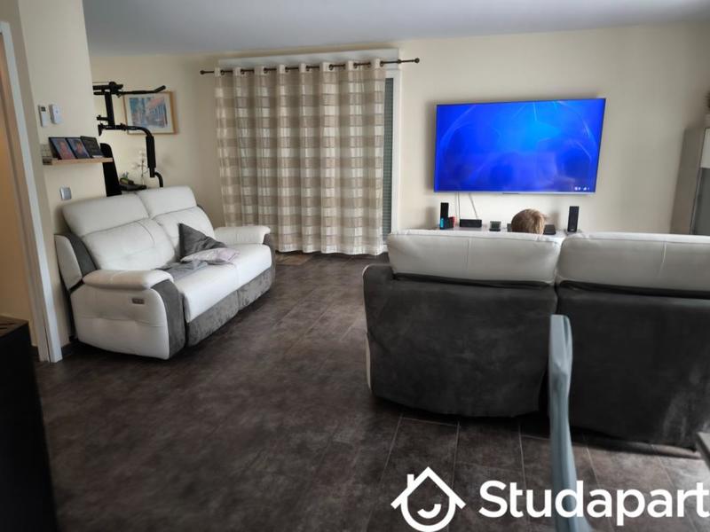 Chambre - 170 m² - 7 pièces